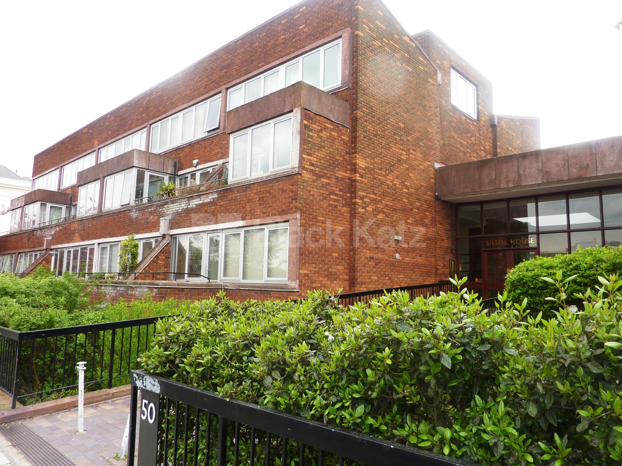 Fantastic two double bed apartment mins to regents park and camden tube Park Village East, Regents Park NW1